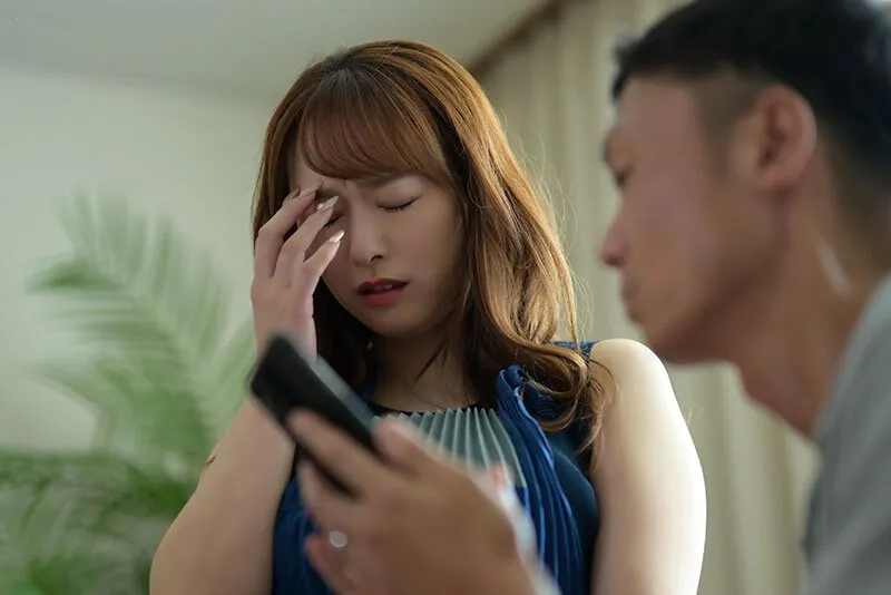 Bà xã sốc khi ông xã tâm sự về ước muốn nhìn vợ yêu bị người khác địt